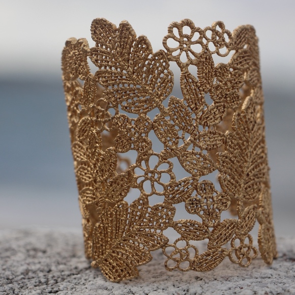 Stella & Dot Jewelry - Lace cuff
